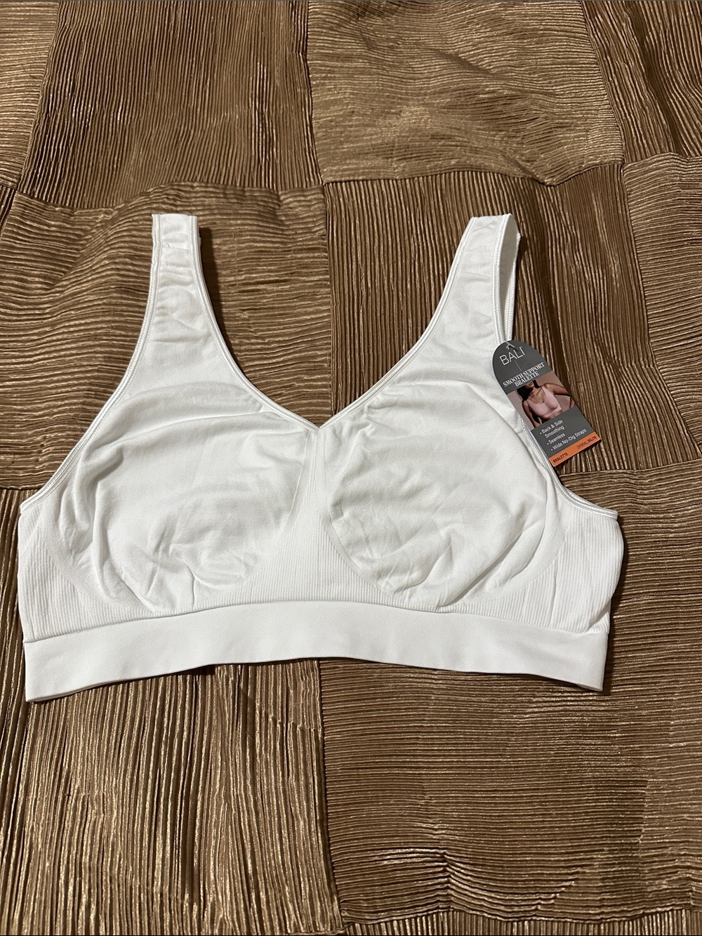 NWT! Bali Smooth Support Bralette